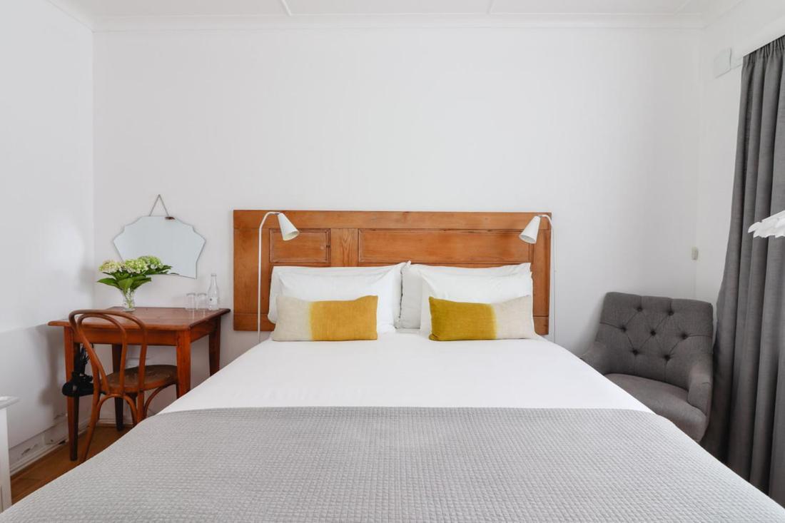 Whispering Oaks Guest House Джордж Екстериор снимка