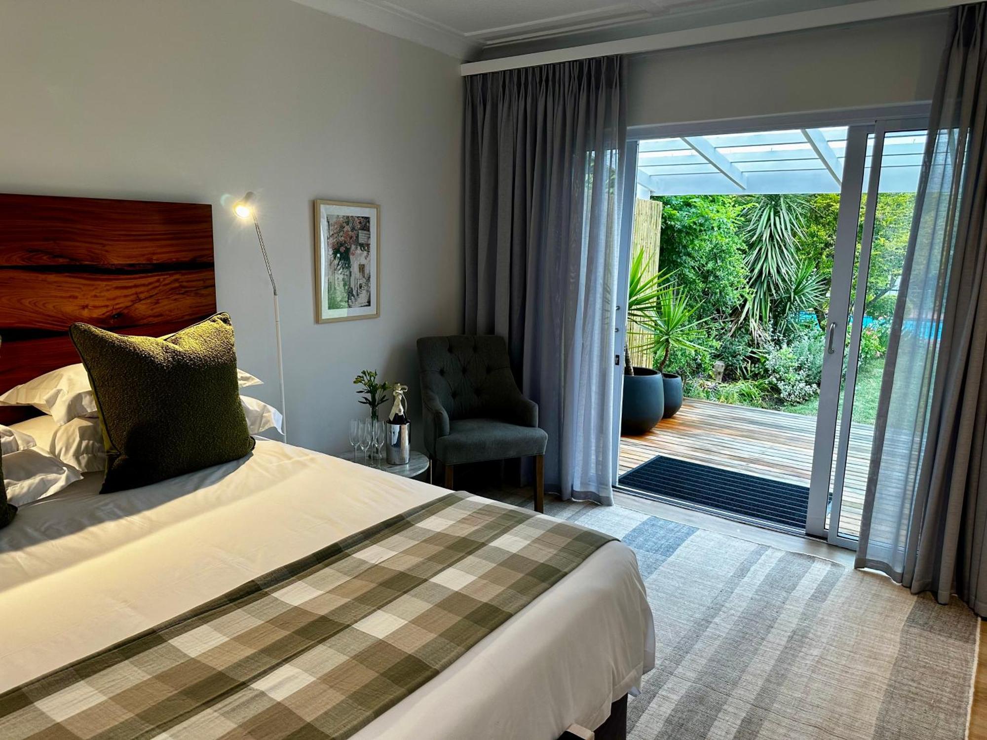 Whispering Oaks Guest House Джордж Екстериор снимка