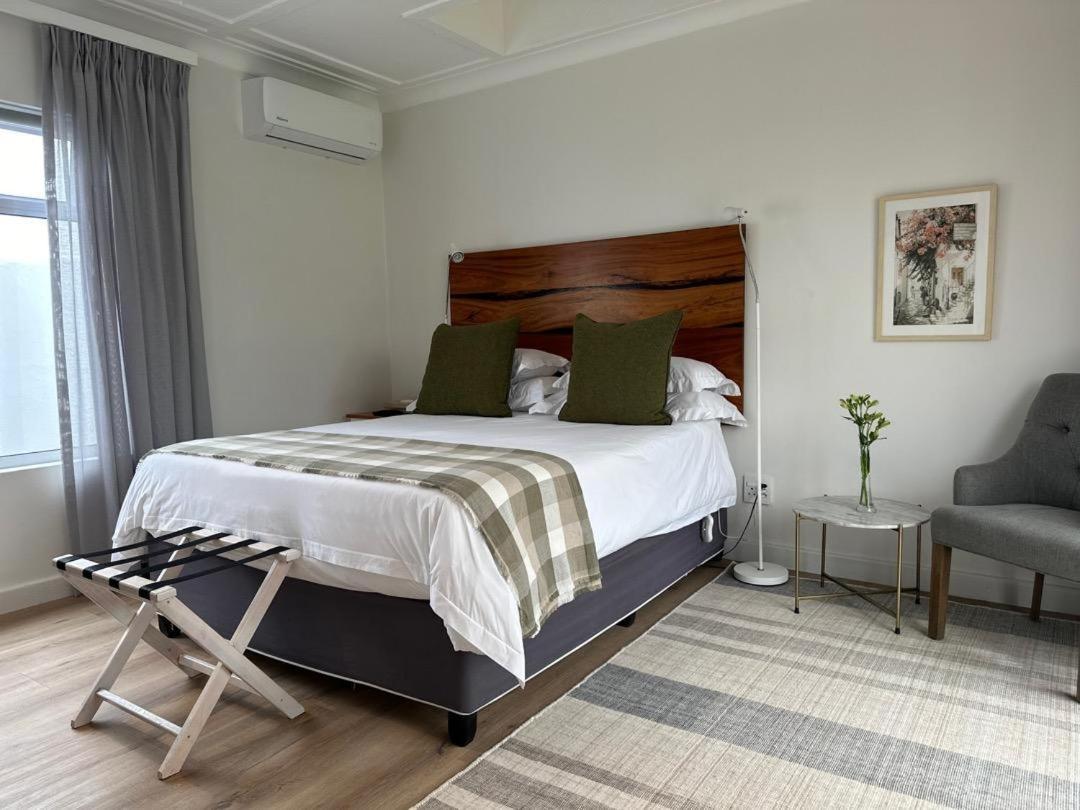 Whispering Oaks Guest House Джордж Екстериор снимка