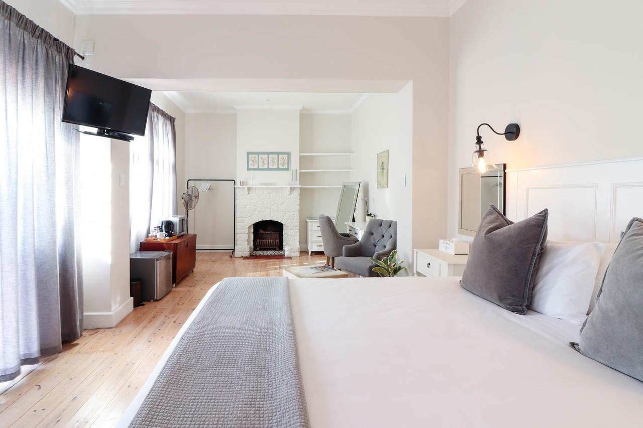 Whispering Oaks Guest House Джордж Екстериор снимка