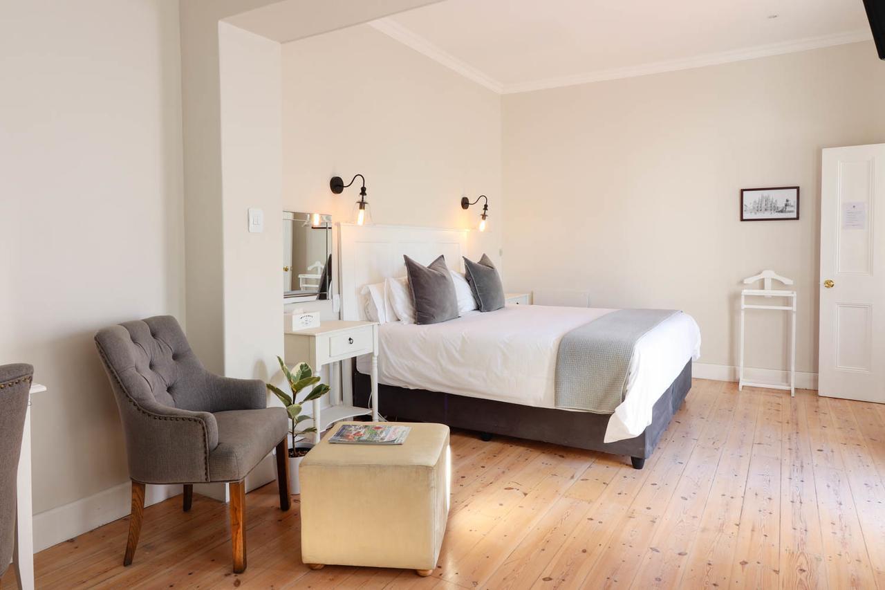 Whispering Oaks Guest House Джордж Екстериор снимка