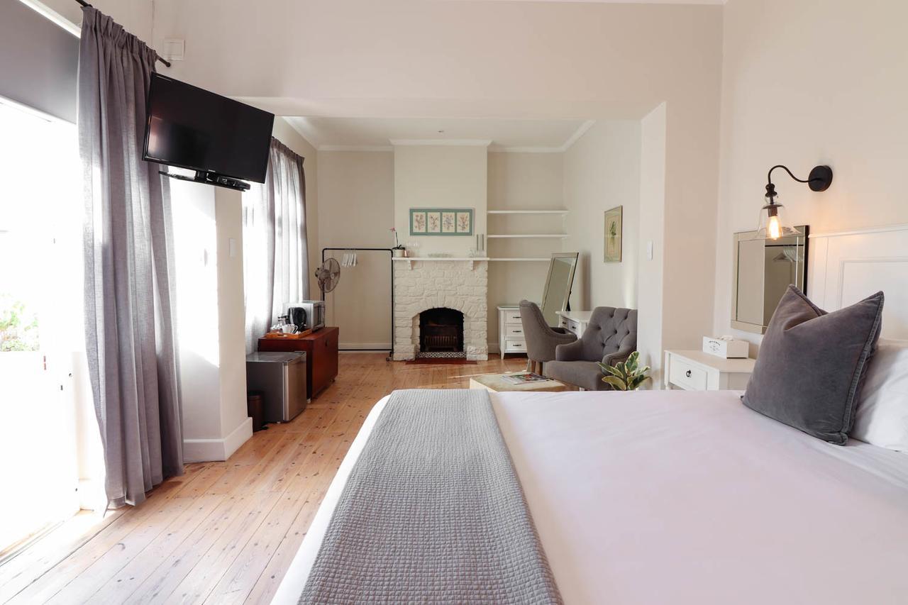 Whispering Oaks Guest House Джордж Екстериор снимка