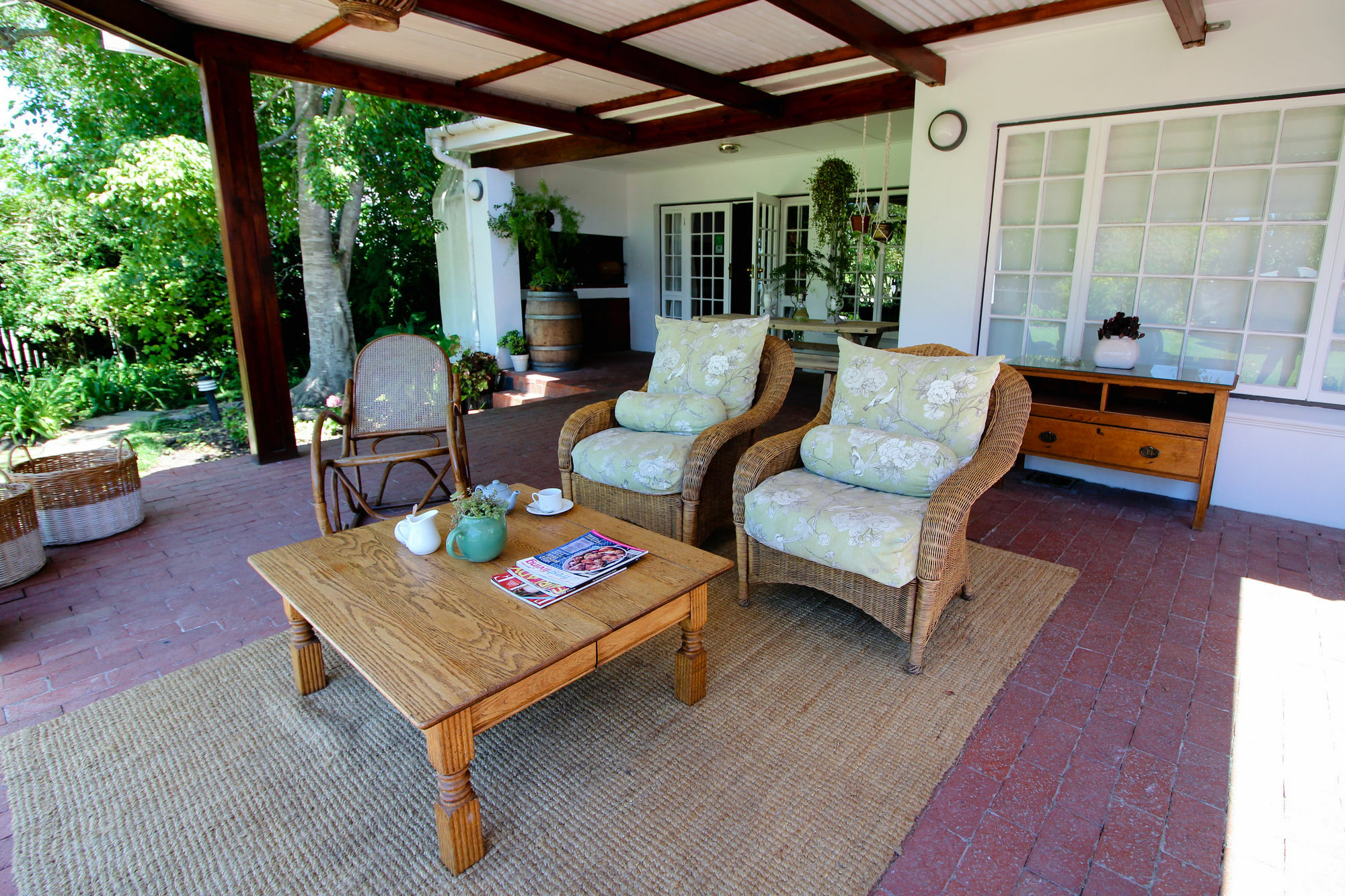 Whispering Oaks Guest House Джордж Екстериор снимка
